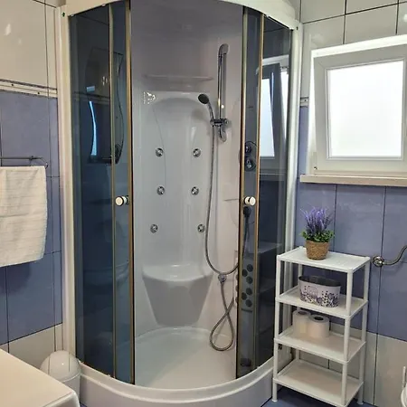 Mihe 1 Appartamento *